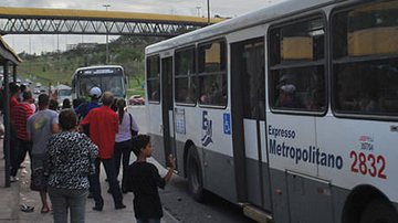 Imagem Com fim da greve da PM, ônibus voltam a operar normalmente nesta sexta