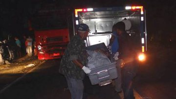 Imagem Colisão frontal com carreta bi-trem deixa dois mortos perto de Barreiras