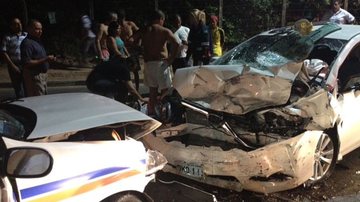 Imagem Acidente grave entre dois carros na Pinto de Aguiar