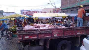 Imagem Duas toneladas de carne são apreendidas e açougueiros presos em Poções