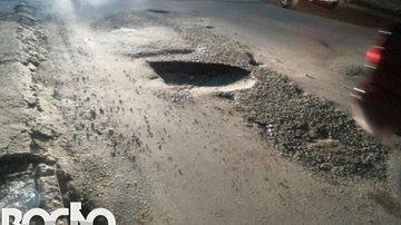 Imagem Você repórter: cratera aparece em Sussuarana e moradores apelam: Socorro!!
