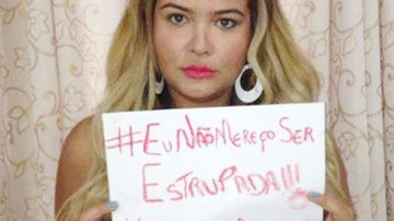 Imagem Geisy Arruda protesta contra estupro e erra o português