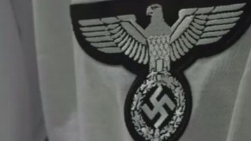 Imagem Camisa da Alemanha com suástica causa polêmica em shopping de Salvador