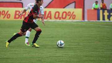 Imagem Em jogo fraco, Vitória e Chapecoense empatam sem gols no Barradão