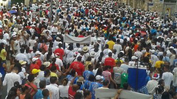 Imagem Caminhada Católica reúne mais de 80 mil pessoas em Salvador
