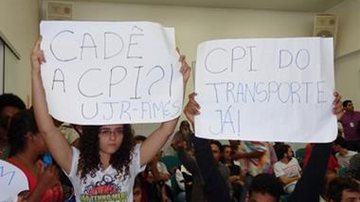 Imagem Sessão na Câmara de Feira de Santana é interrompida por manifestantes