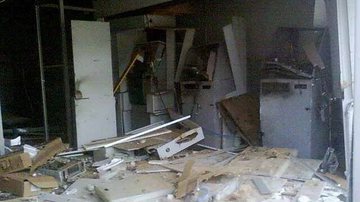 Imagem América Dourada: bandidos explodem caixas eletrônicos do Banco do Brasil