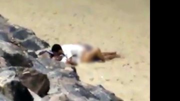 Imagem Vídeo: após festa, casal é flagrado fazendo sexo na areia da praia 