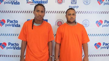 Imagem Dois policiais, irmãos gêmeos, são presos por formação de quadrilha