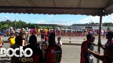 Imagem Assista: Bocão News flagra confusão entre torcedores na porta de Pituaçu