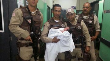 Imagem Policiais encontram recém-nascido abandonado em Ibotirama