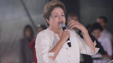 Imagem Dilma diz que pediu colaboração a governadores para país voltar a crescer