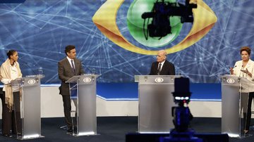 Imagem Em 1º debate, Dilma traz números, Aécio rebate e Marina tenta firmar posição