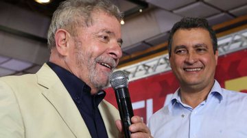 Imagem Lula faz comício em Periperi para empurrar candidatura de Rui