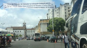 Imagem J. Carlos Filho homenageia Rátis em faixa e faz de conta que Sucom não existe