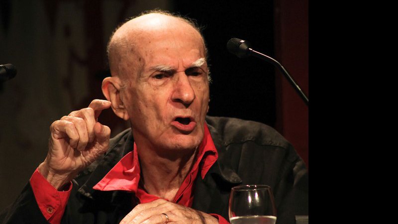 Imagem Morre no Recife, aos 87 anos, o escritor Ariano Suassuna