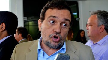 Imagem Pinheiro, acusado de receber R$ 260 mil do esquema, diz que irá processar Veja