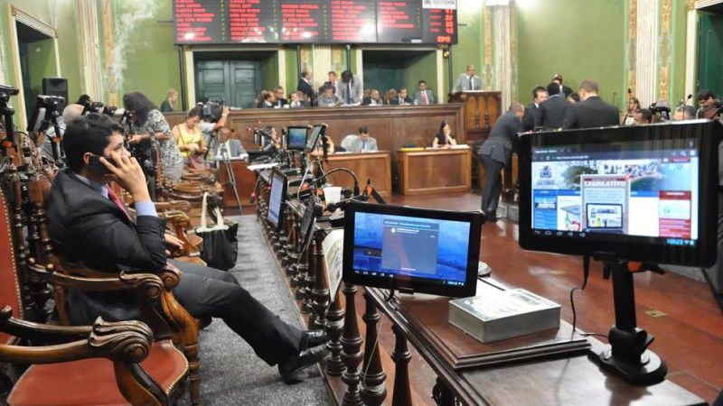 Imagem Bancada do PT se une para votar contra desafetação de terrenos em Salvador