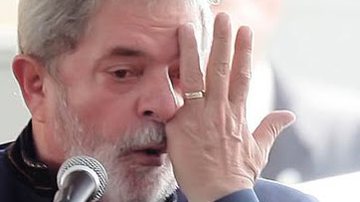 Imagem Lula recebe apelido de &quot;Nine&quot;, por conta do número de dedos que tem