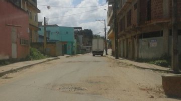 Imagem Itabuna: prefeitura divulga pavimentação e moradores negam