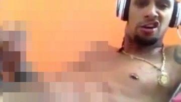 Imagem Vídeo: vazam imagens de pagodeiro baiano se masturbando 