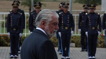 Imagem Governador participa de desfile naval da Marinha em homenagem a Salvador