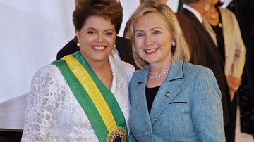 Imagem No primeiro dia como presidente Dilma conversa com lideres mundiais